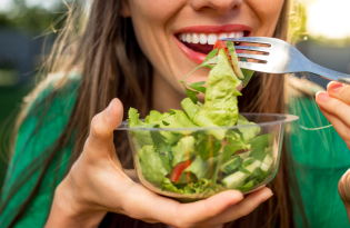 Calidad de las dietas basadas en vegetales y riesgo de periodontitis