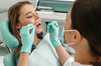 Asociación entre la periodontitis localizada y la proteinuria en adultos...